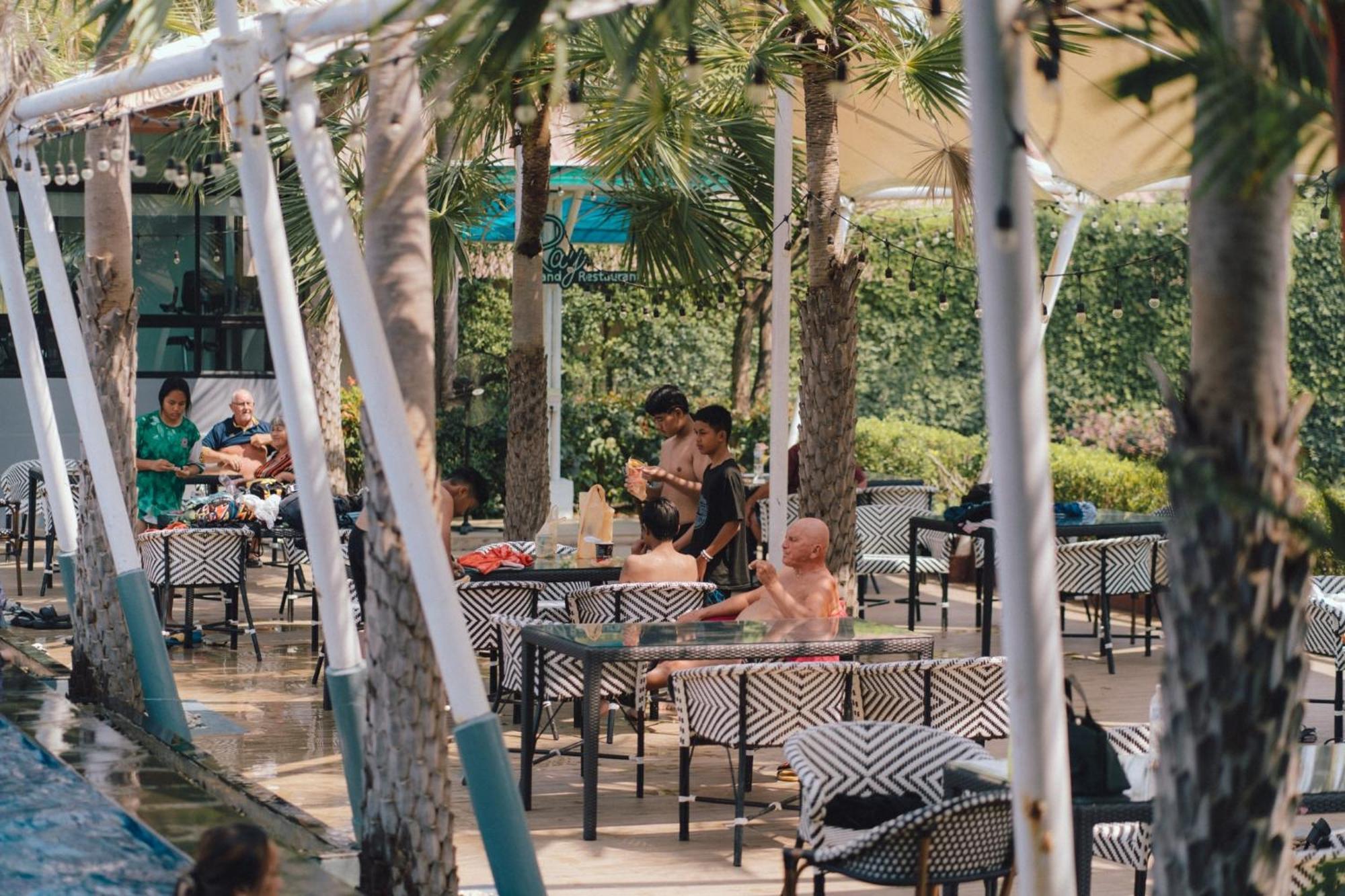 Ray Hotel Buriram Ngoại thất bức ảnh